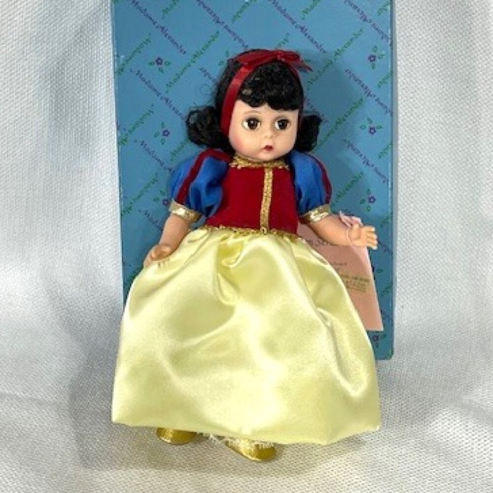 Madame Alexander Snow White Style Doll - Red, Blue, Yellow